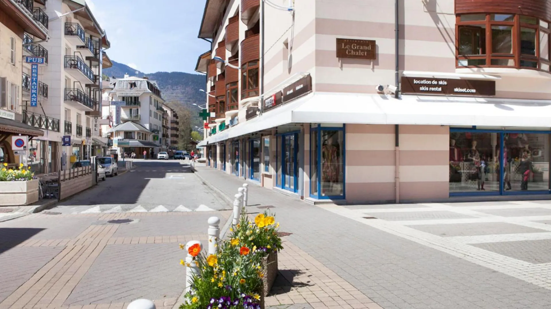 Studio 4 Couchages Avec Balcon En Centre-Ville, Proche Remontees Et Thermes - Brides-Les-Bains - Fr-1-512-69 France